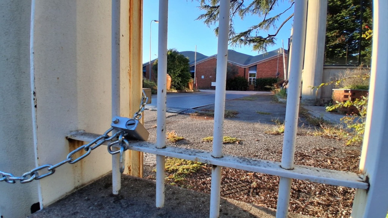 Rubano lenzuola alla Bassetti: arrestati due fidanzati