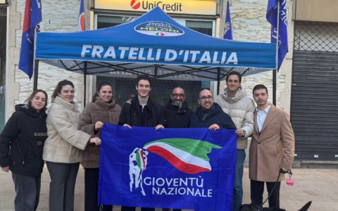 Gioventù Nazionale in piazza per chiedere più sicurezza: raccolte cento firme
