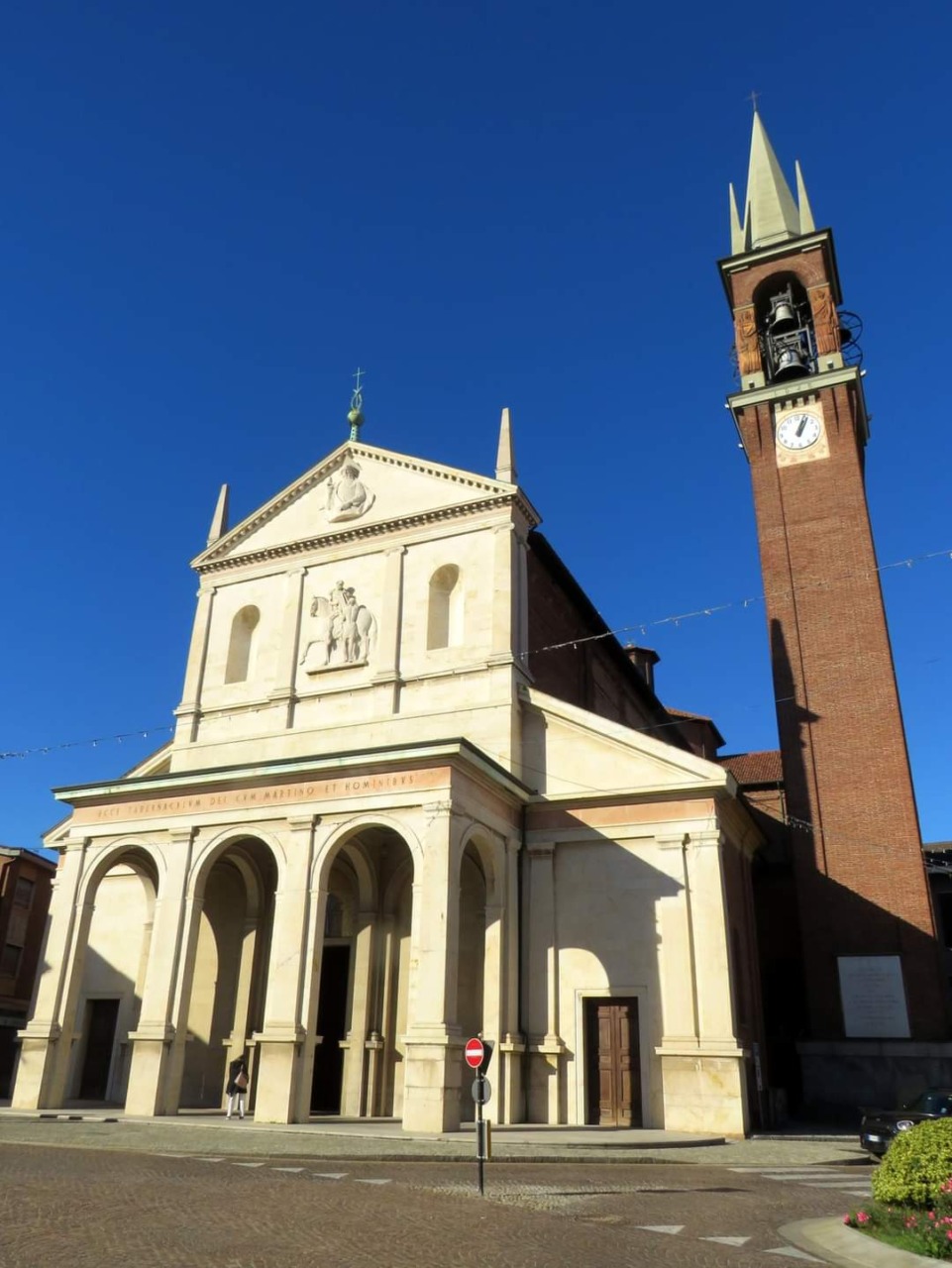 Ladri in parrocchia: via 2.500 euro di offerte