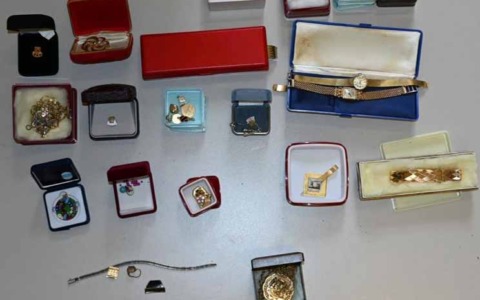 Truffa ai danni di una anziana: recuperati diversi monili in oro