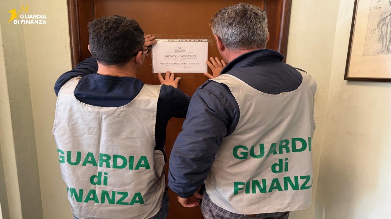 Finte compravendite di immobili: sequestrati appartamenti e titoli di stato