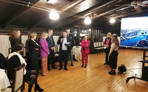 “Il coraggio di splendere”, laboratorio di skin care e make-up per donne che stanno affrontando o hanno affrontato il tumore al seno