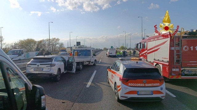 Incidente in Tangenziale Ovest: chiusa in direzione Nord