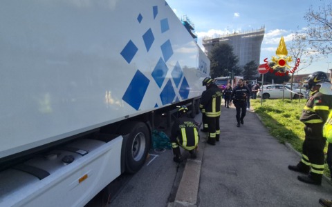 Incidente mortale: pedone investito da un Tir