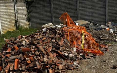 Sversamento di macerie: individuati e denunciate due persone