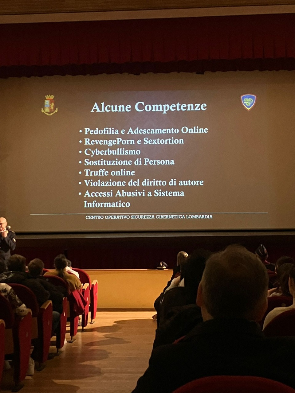 Sicurezza online, studenti delle medie a lezione dalla Polizia postale