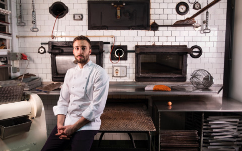 L’uovo di Besuschio esposto alla mostra parigina Eggxtraordinaire