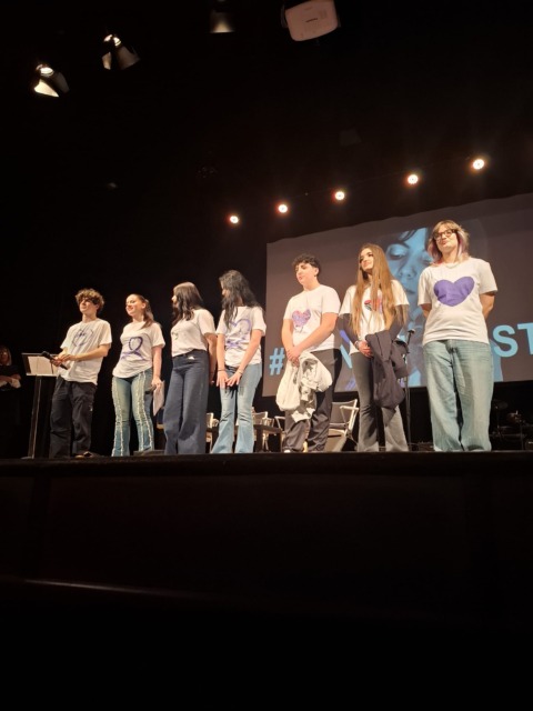 Disturbi del comportamento alimentare: dopo la serata a teatro, ora una mostra