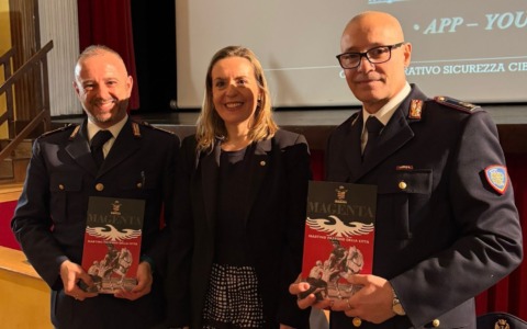 Sicurezza online, studenti delle medie a lezione dalla Polizia postale