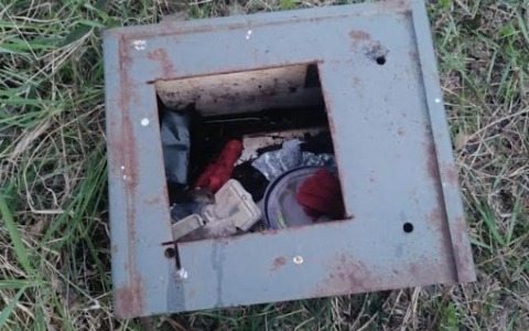 Oggetti rubati in una abitazione ritrovati nella zona boschiva di via Brodlini