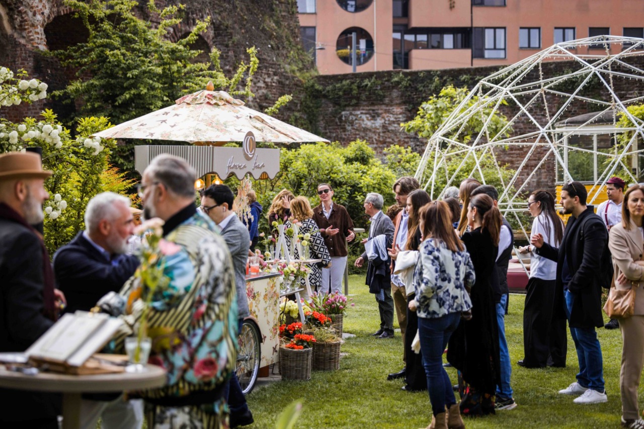 QC Terme svela la primavera milanese: giardini rinnovati e Fuorisalone in accappatoio