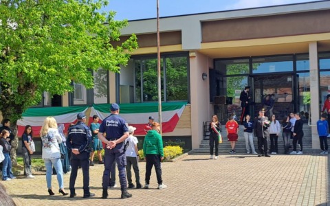 Educazione alla cittadinanza e alla Costituzione, a partire dall’Inno di Mameli