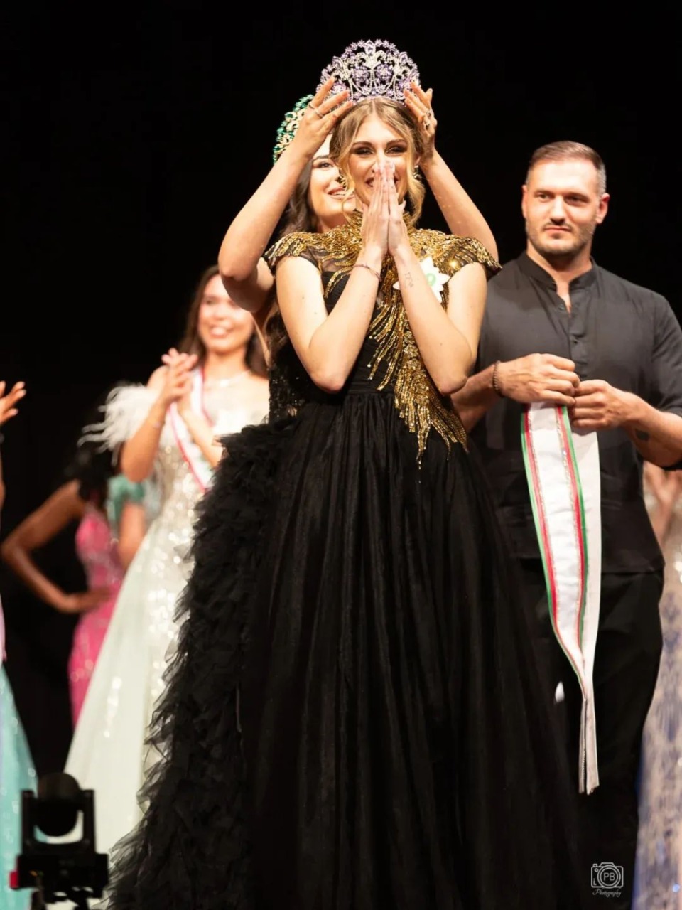 Carlotta Stronconi eletta Miss Paradisia 2026