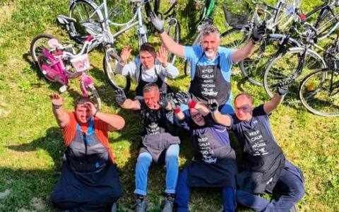La Ciclofficina dell’associazione «La Quercia» compie 5 anni, domenica un evento per celebrare il traguardo