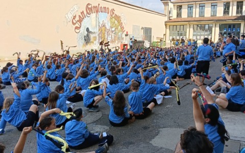 Quasi 400 Lupetti, Coccinelle e capi scout della zona Agesci Ticino-Olona insieme per la «Festa di primavera»