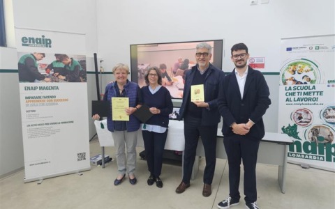 Inclusione digitale e cittadinanza attiva: conclusa la seconda edizione del Patentino Nonni Smartphone