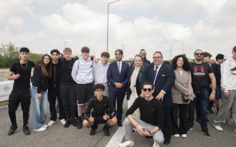 Studenti a lezione di sicurezza stradale