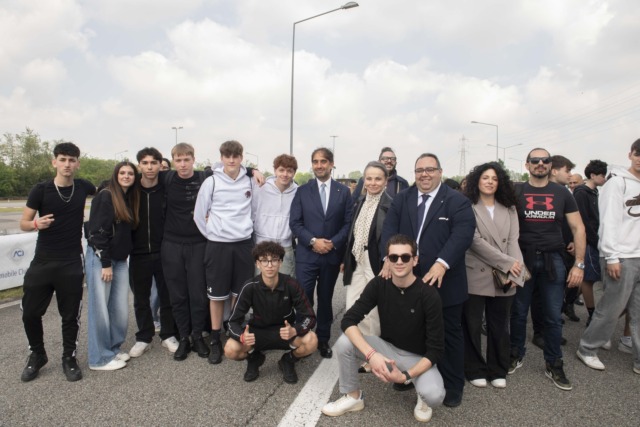 Studenti a lezione di sicurezza stradale