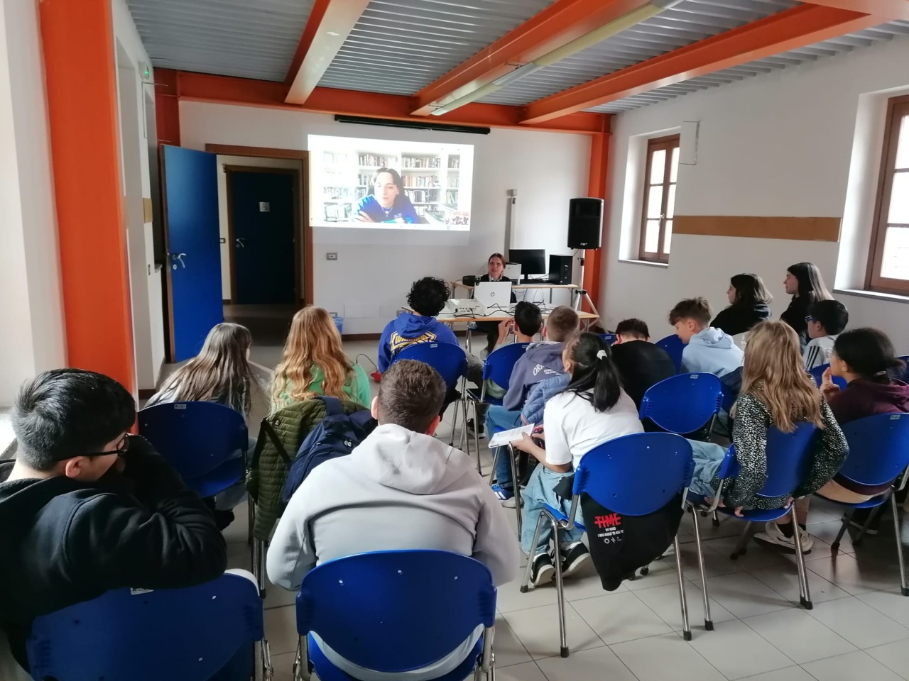 Grande partecipazione degli studenti al «Silent reading party»