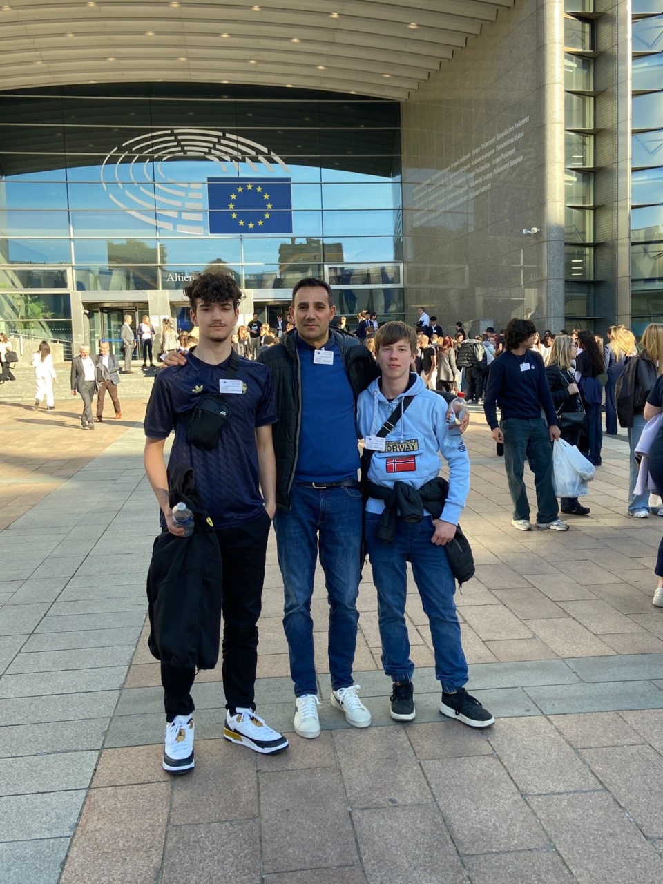 Studenti del Bernocchi a Bruxelles per i diritti dei migranti