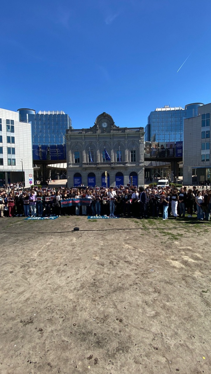 Studenti del Bernocchi a Bruxelles per i diritti dei migranti