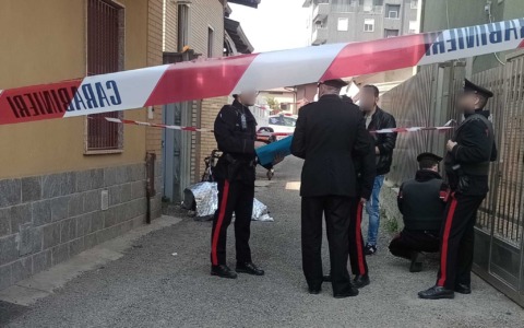 Dramma in città, 80enne muore dopo essersi sparato