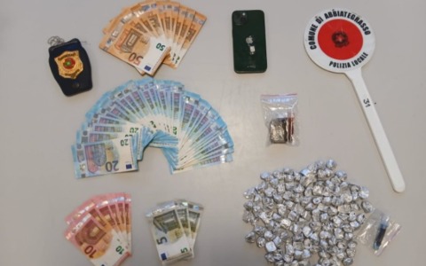 Arrestato uno spacciatore 19enne dalla Polizia Locale