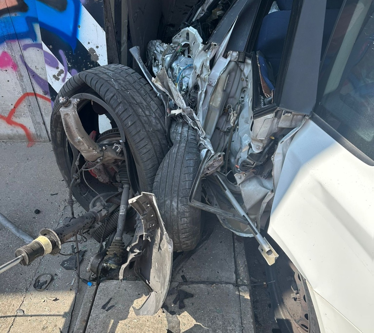 Schianto nel sottopasso: morto un 68enne