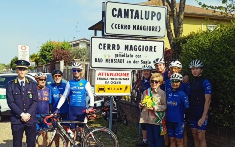 Arrivano i cartelli “salva-ciclisti”: il Comune diventa “bike-friendly”