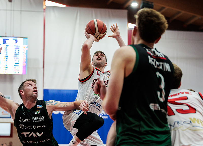 Legnano batte Treviglio e va ai playoff