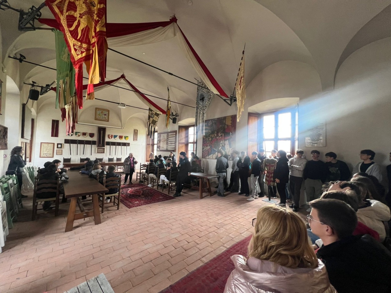 Studenti a lezione di Storia medievale dal professore Paolo Grillo
