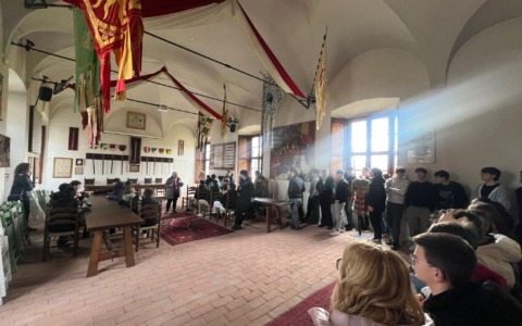 Studenti a lezione di Storia medievale dal professore Paolo Grillo