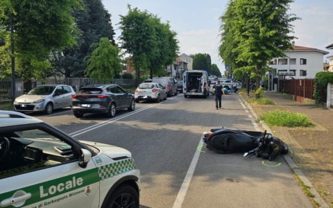 Incidente auto contro moto. Un 25enne finisce in ospedale