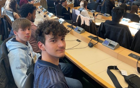 Studenti del Bernocchi a Bruxelles per i diritti dei migranti