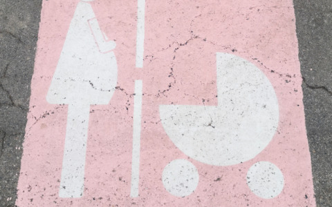 In paese arrivano i “Permessi rosa” per donne in gravidanza e genitori