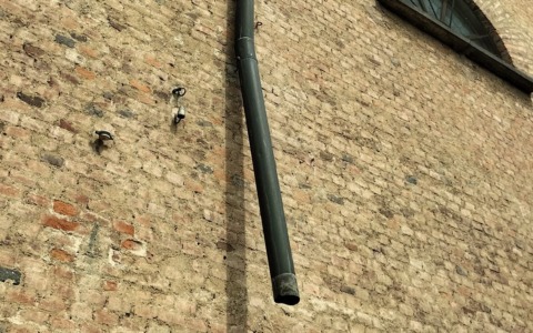 Rubati alcuni pluviali di rame della chiesa parrocchiale