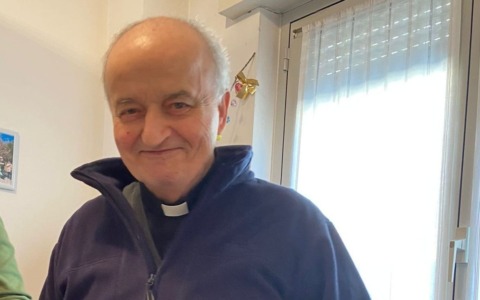 Vermezzo dice addio a don Carlo Gaviraghi