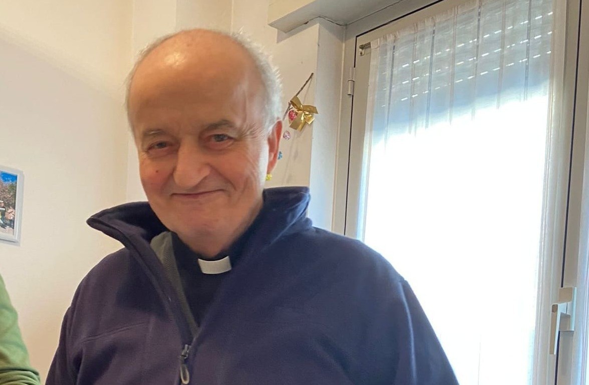 Vermezzo dice addio a don Carlo Gaviraghi