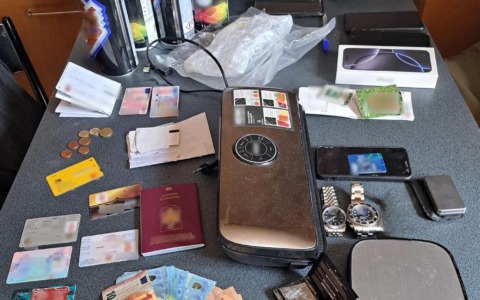 In casa trasformava la cocaina da liquida a solida
