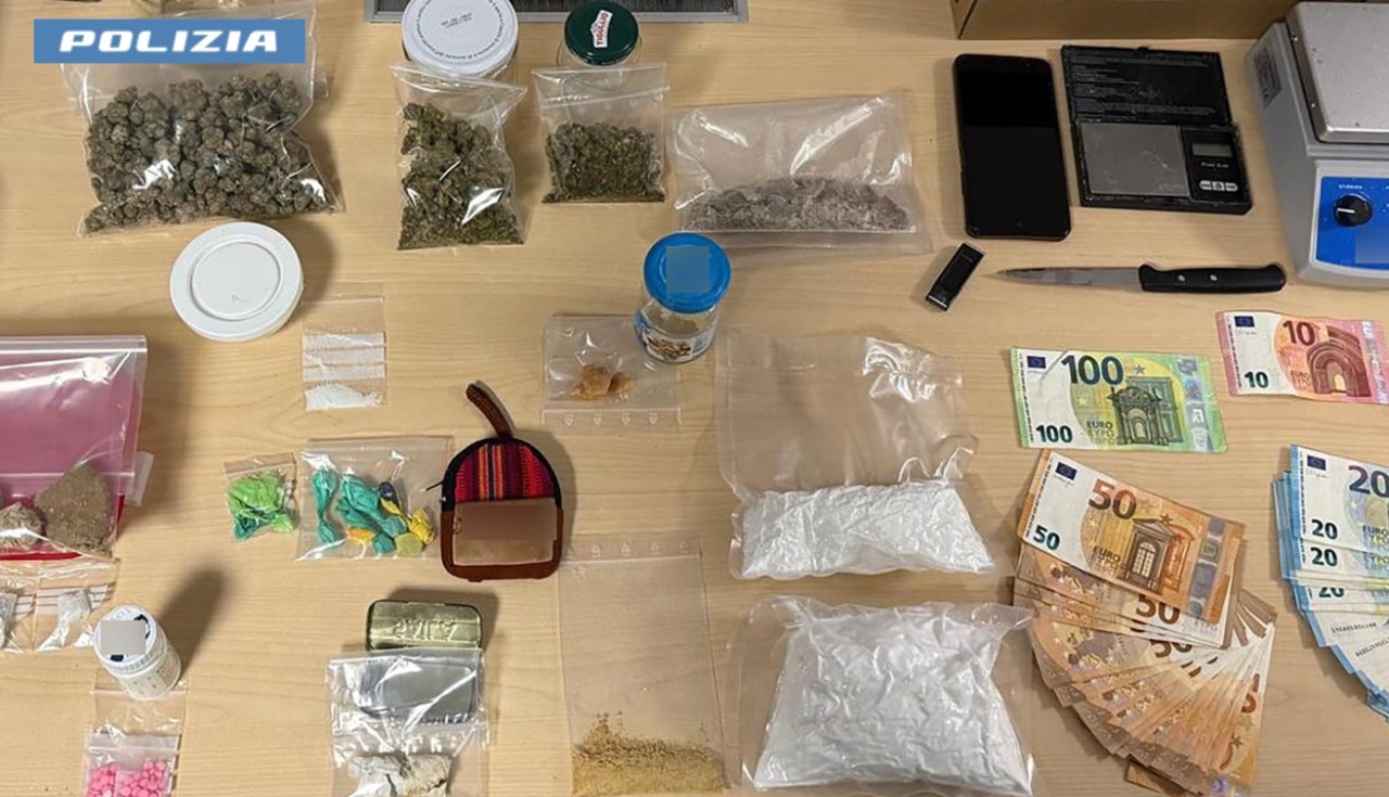 Aveva oltre un chilo di droga comprata sul dark web
