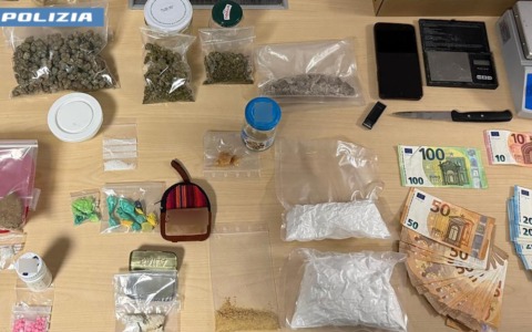 Aveva oltre un chilo di droga comprata sul dark web