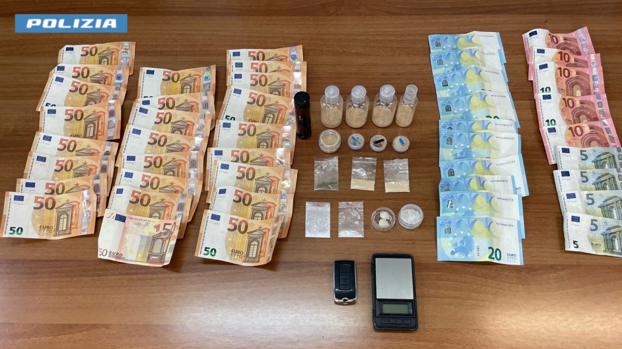 Controlli della Polizia, quattro spacciatori in manette