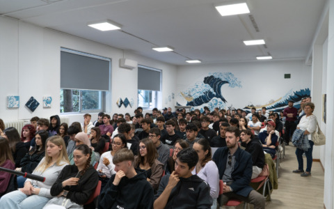 Studenti in collegamento con Kyiv: confronto Italia-Ucraina su guerra e libertà