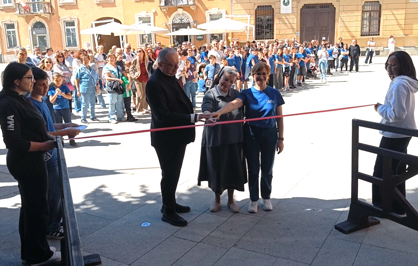 Gli studenti dell’Ima costruiscono il "nuovo paradiso" della pace ispirandosi a Pistoletto