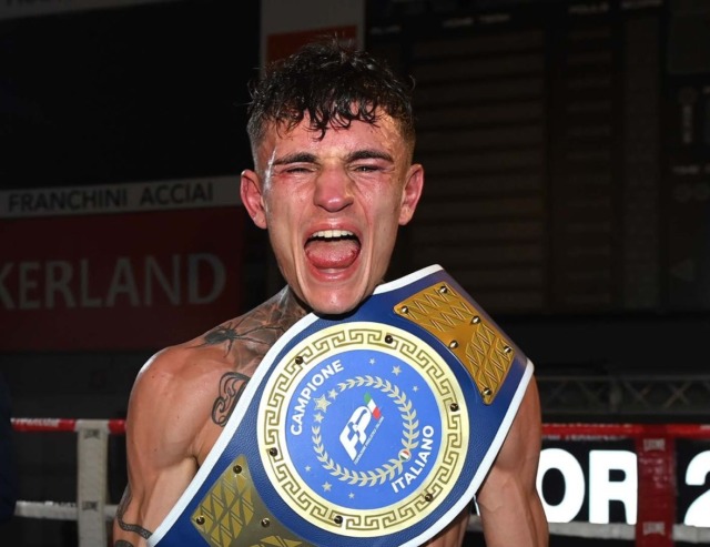 Il vanzaghese Alexandro Foglia nuovo campione italiano pesi gallo