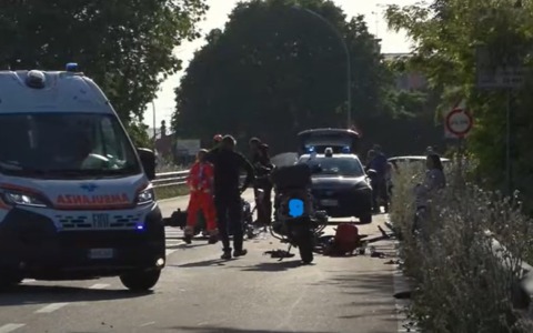 Terribile schianto moto-bici, morto un 66enne