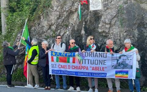 A Lezzeno per rendere omaggio ai partigiani vittuonesi Restelli e Pozzi