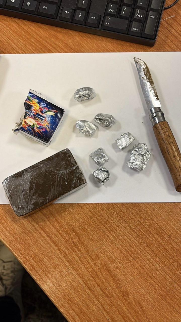 Diciannovenne arrestato per spaccio dopo un inseguimento a piedi in centro