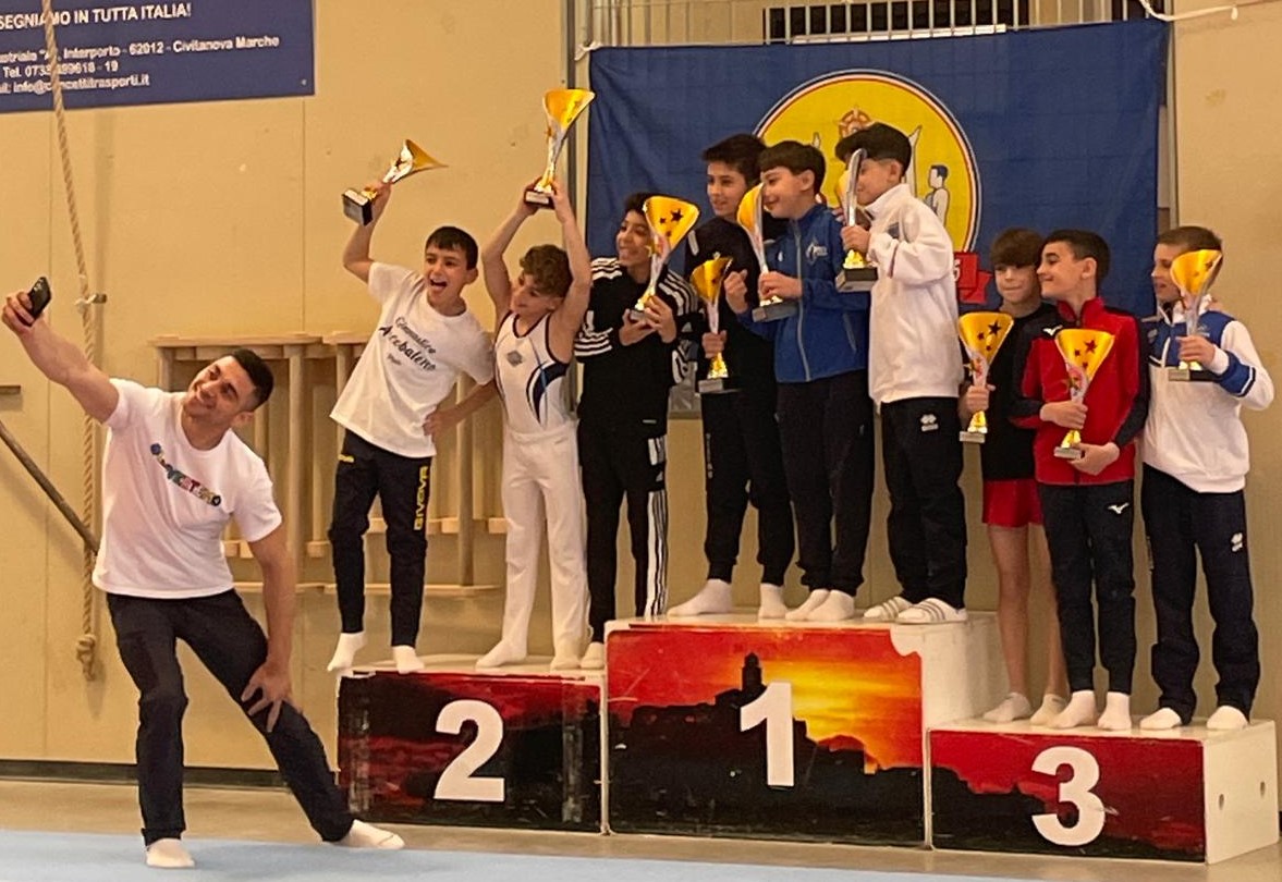Perseverant vola in finale