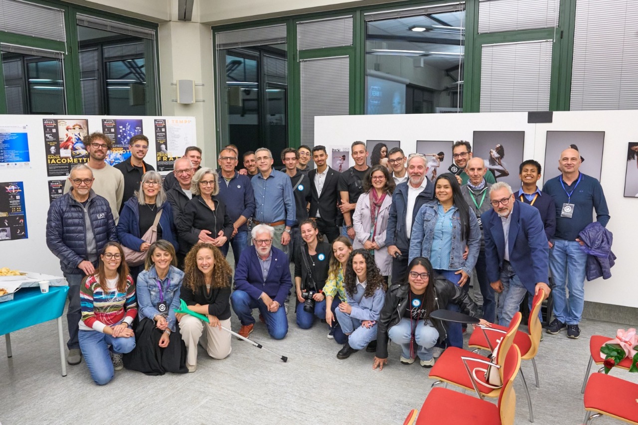 Inver1 Photo Fest chiude con il pieno di pubblico e una lezione di fotografia sul mondo